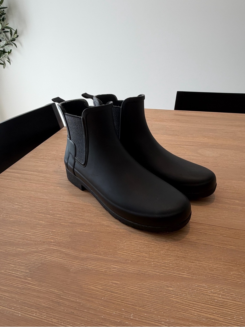 Hunter Black Chelsea Waterproof Rain Boots
